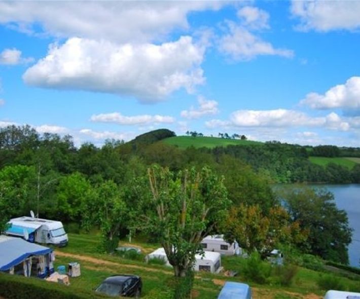 CAMPING LES TERRASSES DU LAC à PONT DE SALARS