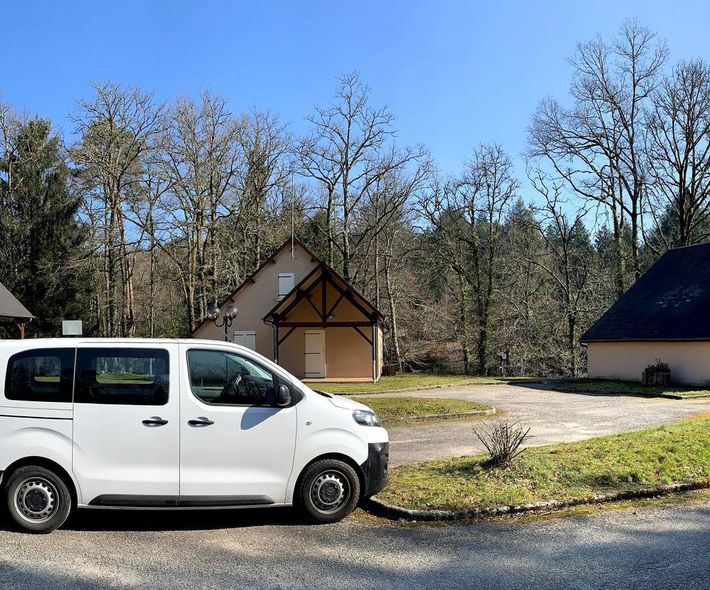 Hameau de gîtes de Beaumont-du-Lac à Vassivière